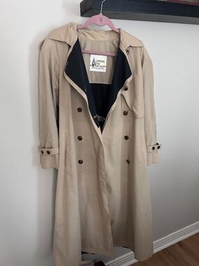 London Fog Classic Tan Trench Coat Size 6 Reg